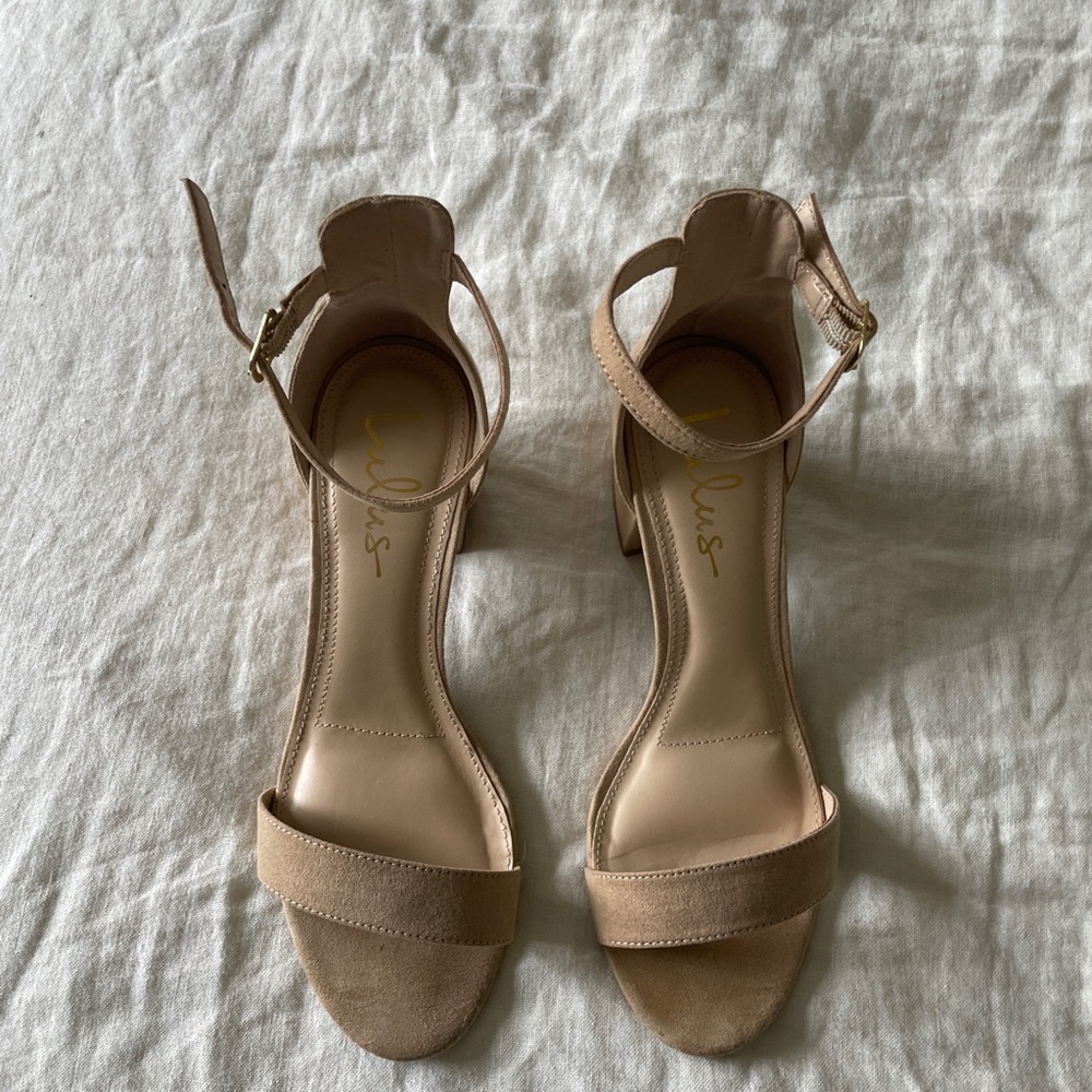 Lulu’s Harper Sandals in Natural